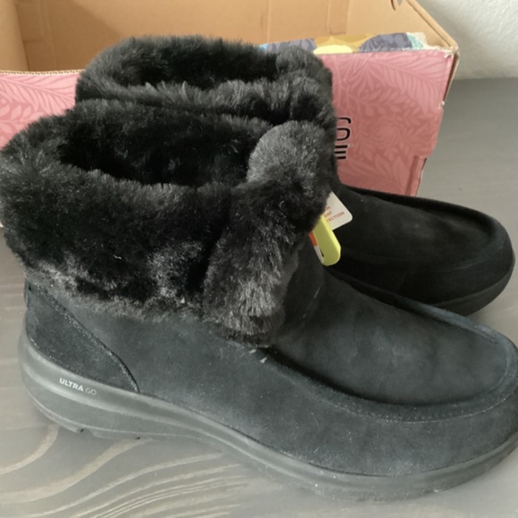 SKECHERS Women's On the Go Glacial Ultra - Moccasin Toe Winter Boots - Picture 9 of 12